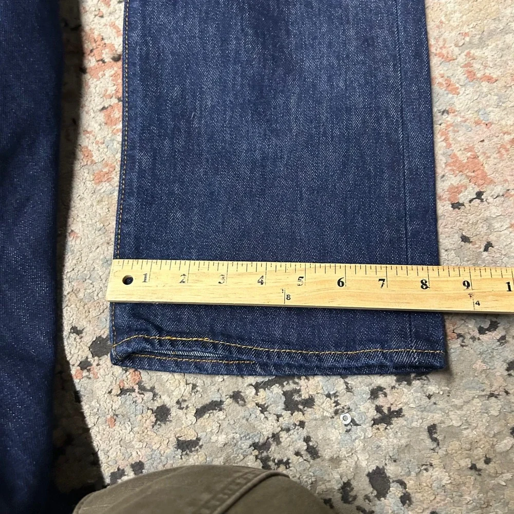 Levis measurements waist